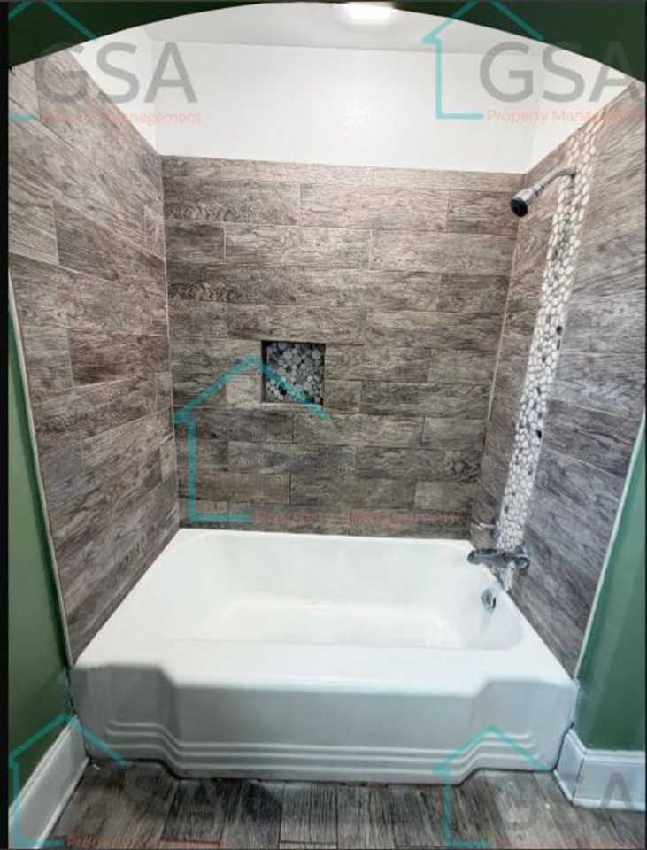 Crown Properties, LLC - Photo 7 of 41