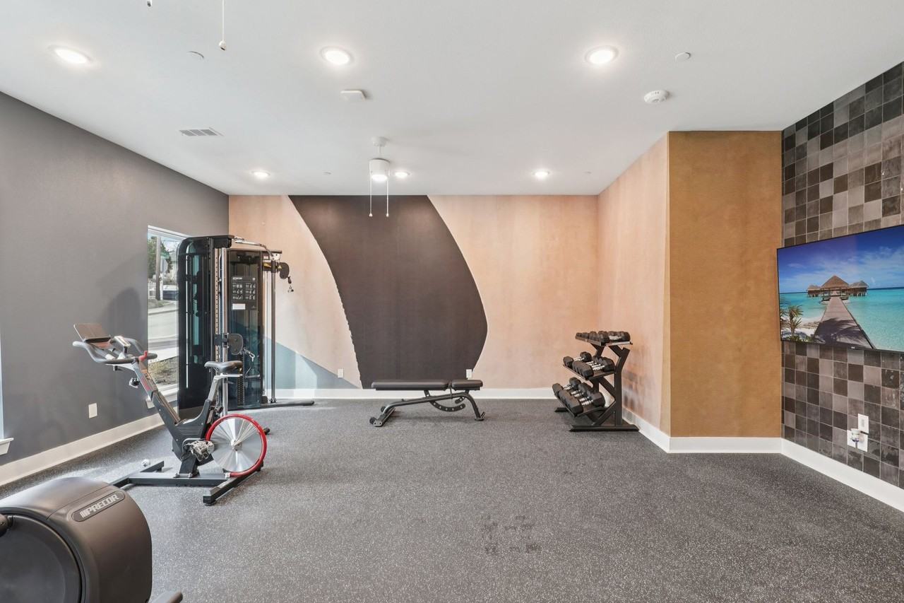 Arroyo Oaks - Photo 2 of 23