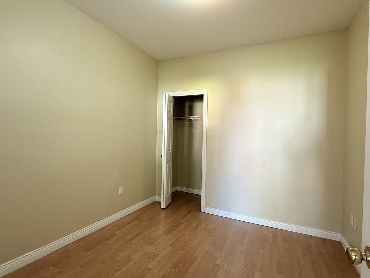 6049 Rumble Street - Photo 6 of 8