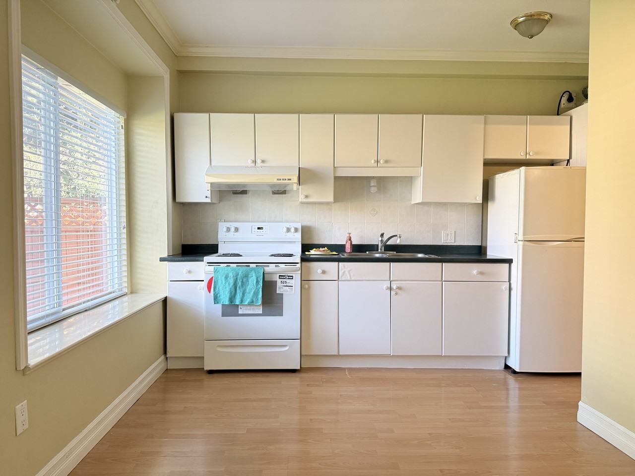 6049 Rumble Street - Photo 2 of 8