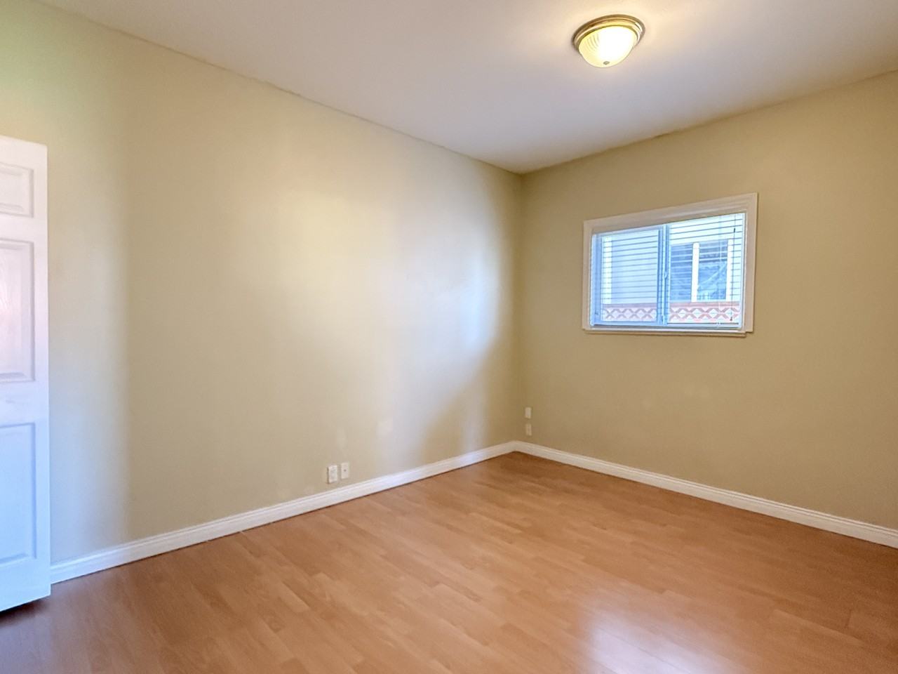 6049 Rumble Street - Photo 7 of 8