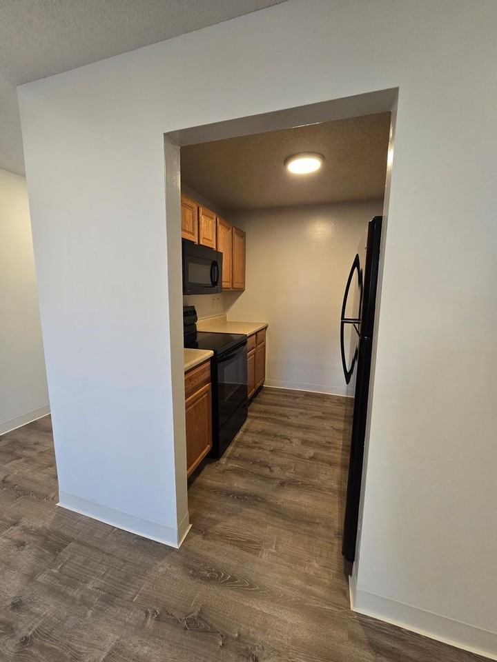 Bent Oak Apartments - Photo 6 of 23