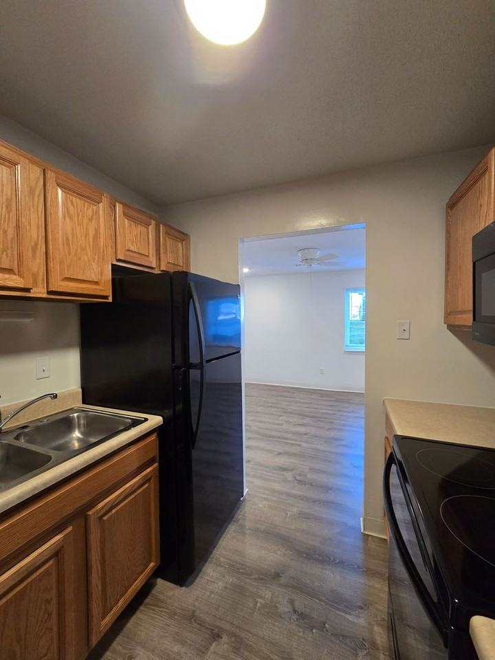 Bent Oak Apartments - Photo 7 of 23