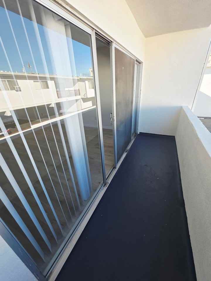 18561 Prairie St - Photo 6 of 29