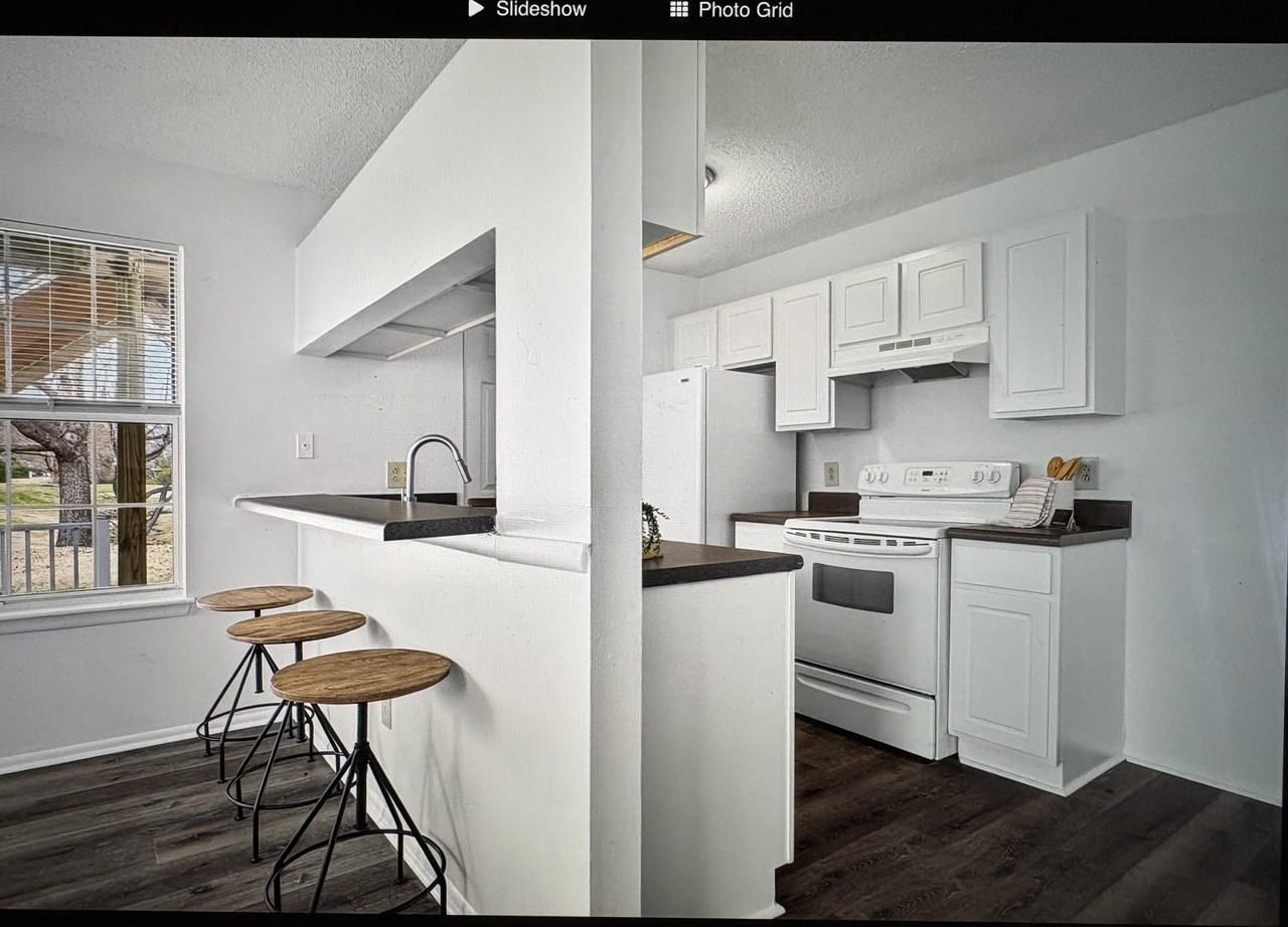 443 Shelter Dr - Photo 4 of 8