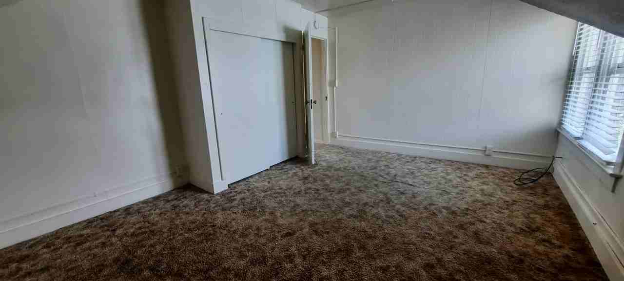 1114 9th Ave Se - Photo 2 of 11