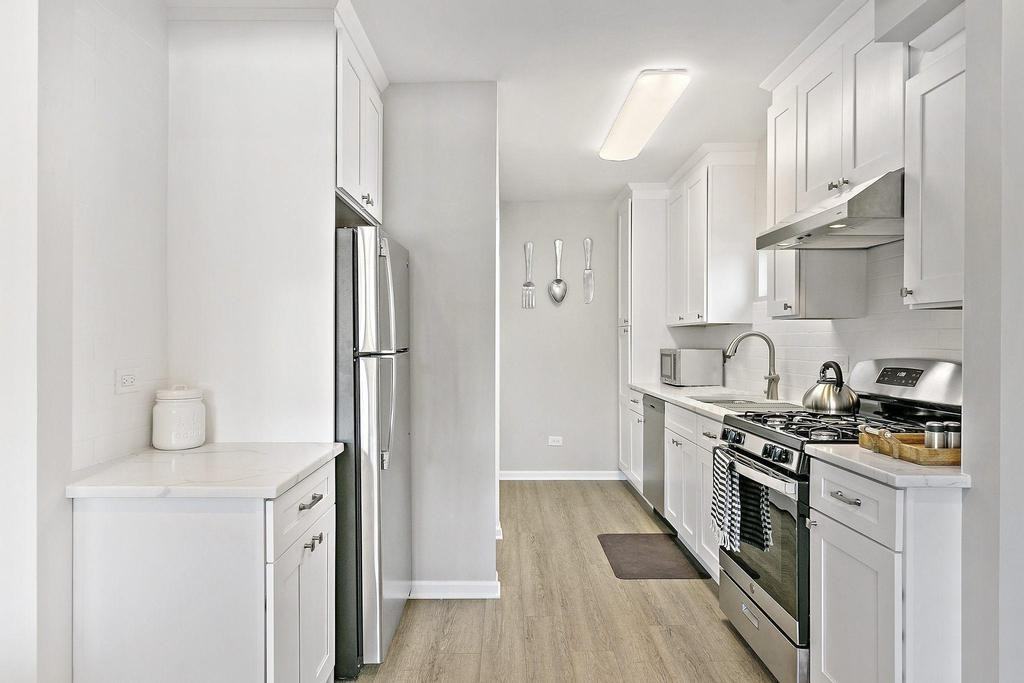 931 W Glen Flora Ave #2 - Photo 6 of 16