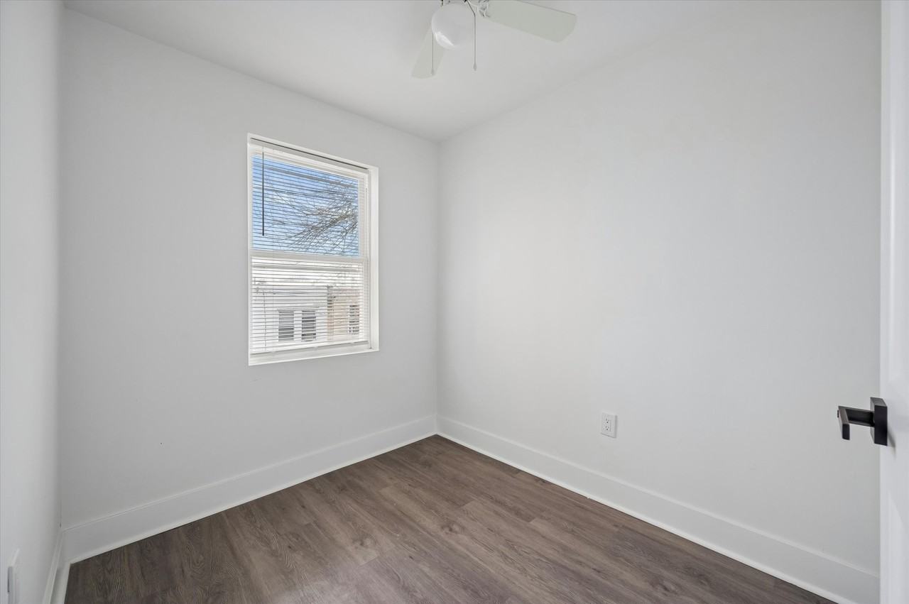 5815 N 21st St - Photo 7 of 11