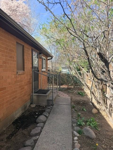 1209 Gordon Ave - Photo 7 of 13