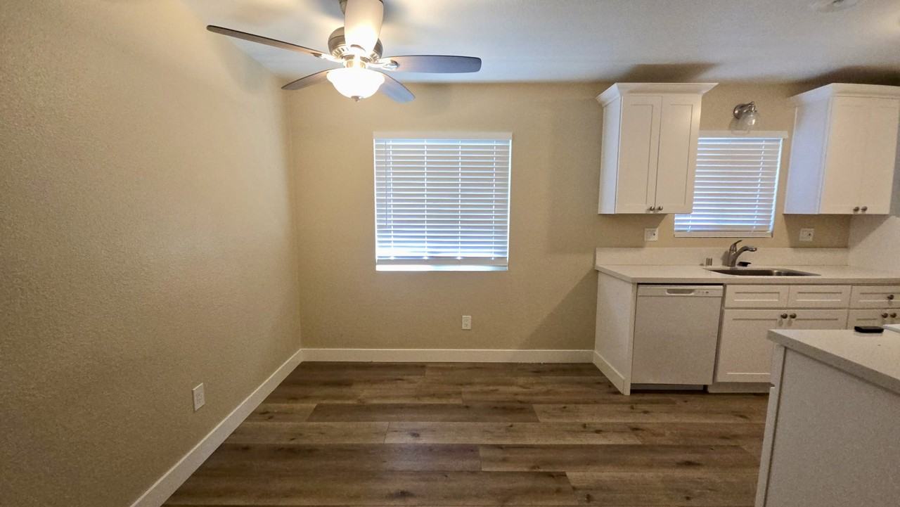 555 E Lemon Ave #1 - Photo 6 of 18