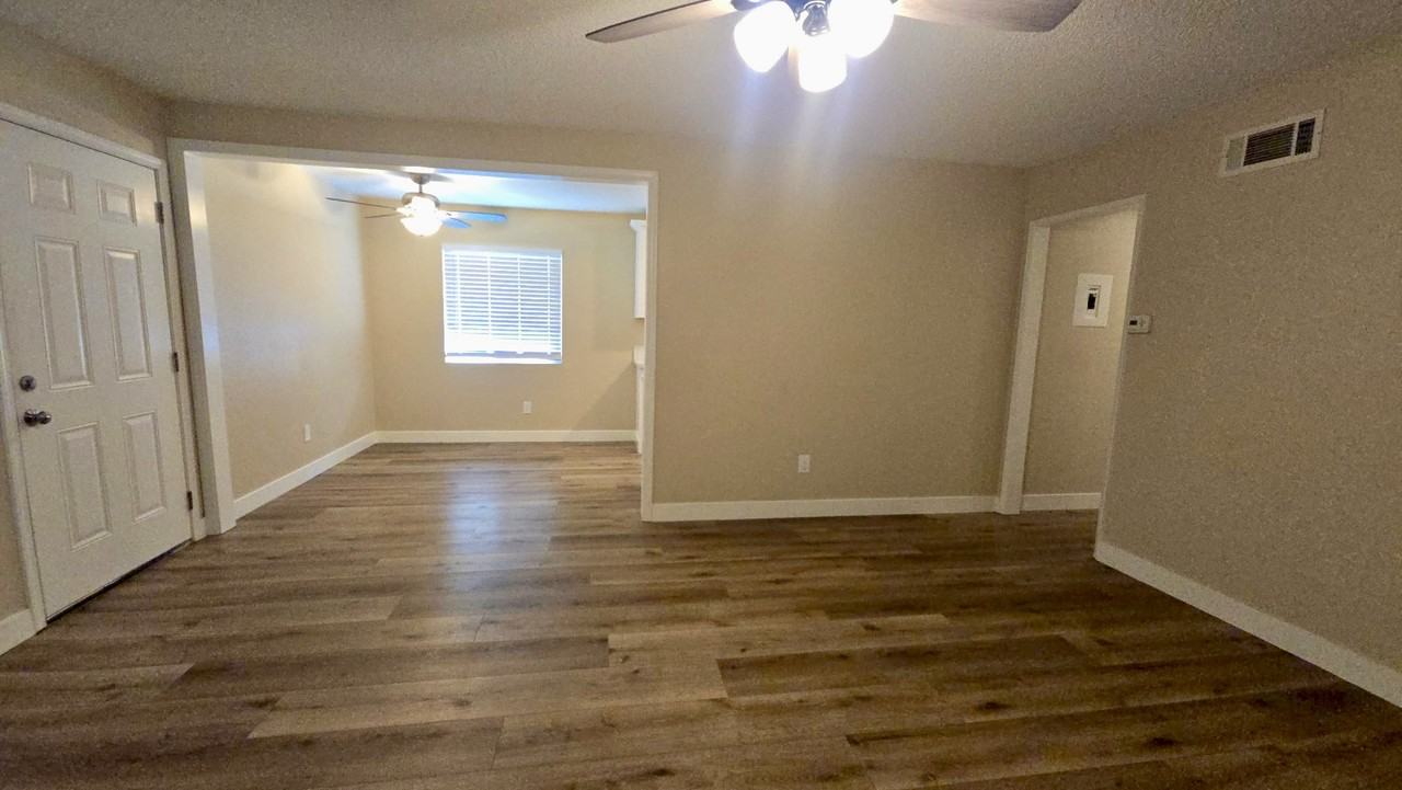 555 E Lemon Ave #1 - Photo 7 of 18