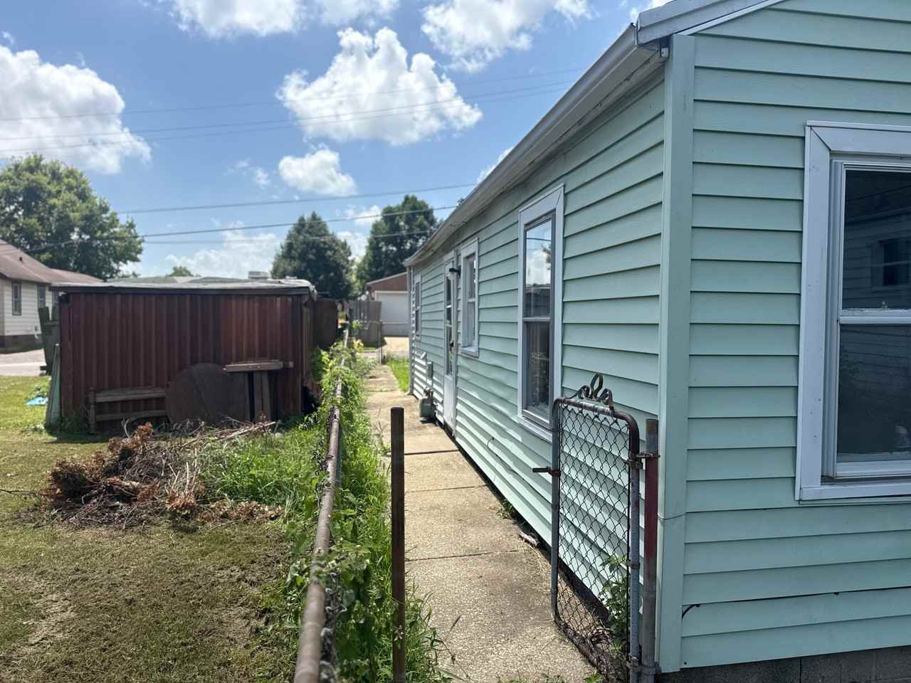 2049 N Gale Ave - Photo 3 of 5