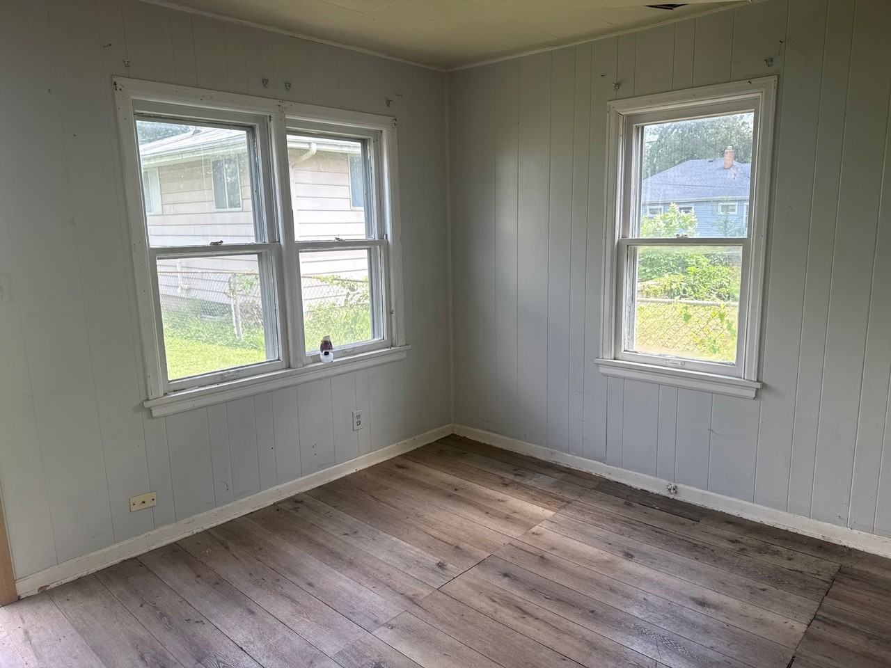 2049 N Gale Ave - Photo 5 of 5