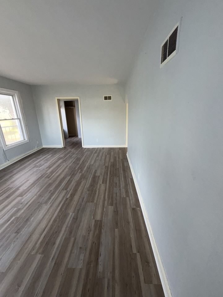 730 N 74th St - Photo 7 of 20