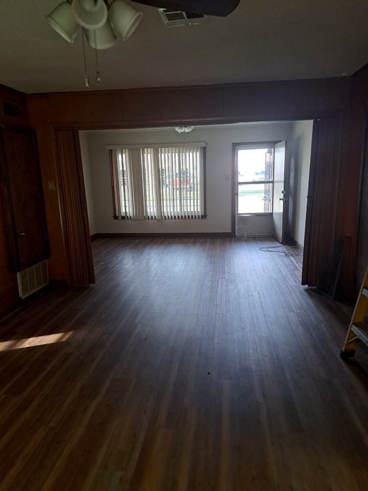 3212 38th St - Photo 4 of 6