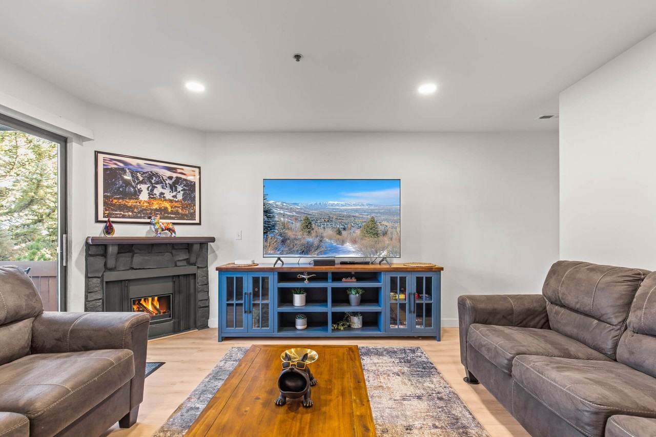 6851 Nw #10D - Photo 3 of 20