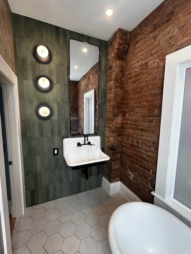 2145 N Franklin St - Photo 6 of 15