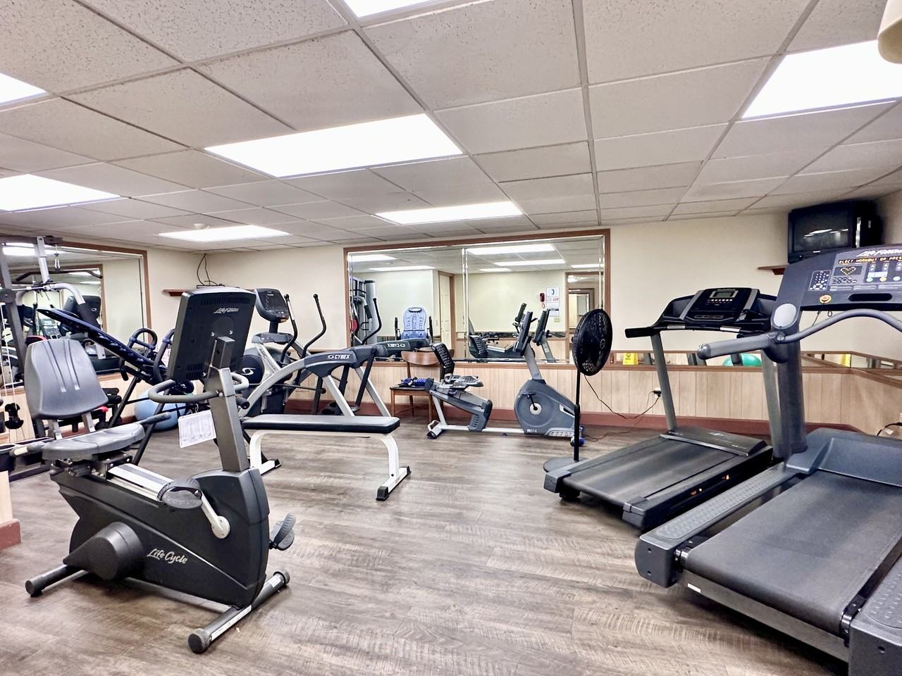 2505 East Ave #408 - Photo 4 of 11