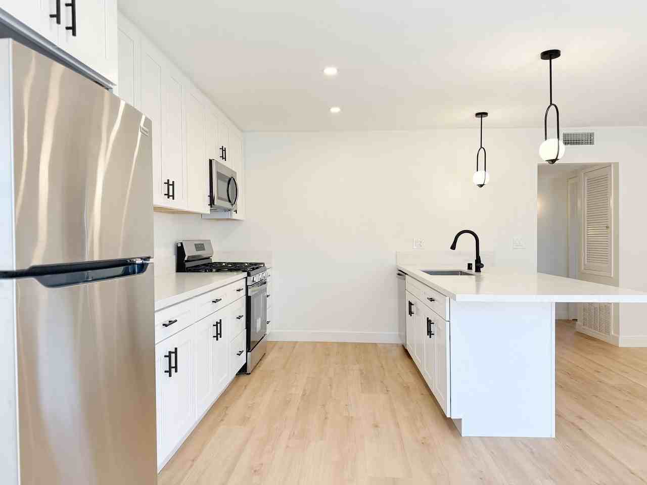 Imperial Gardens Apartments - Photo 4 of 11