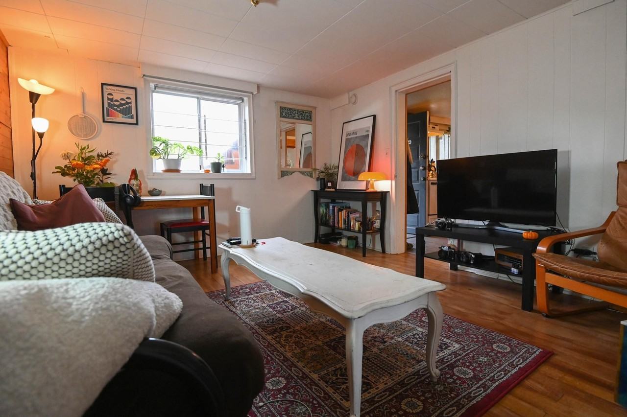 366 East 39th Avenue - Photo 2 of 14