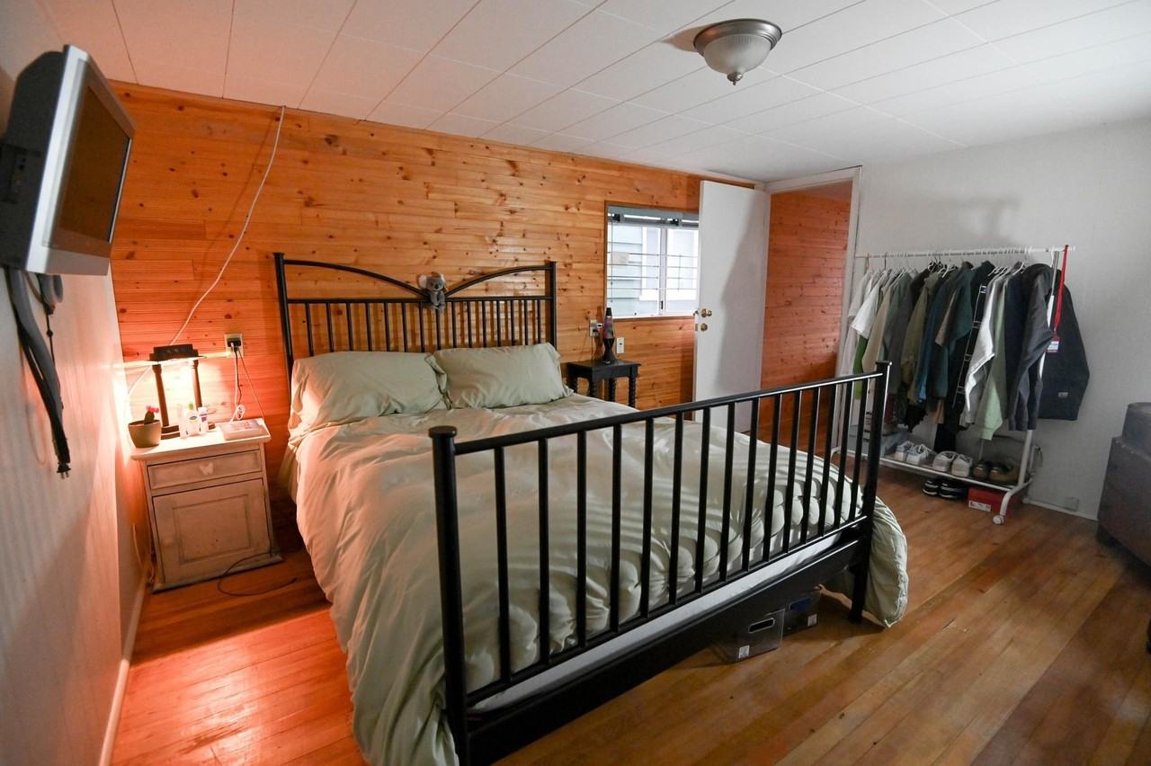 366 East 39th Avenue - Photo 4 of 14