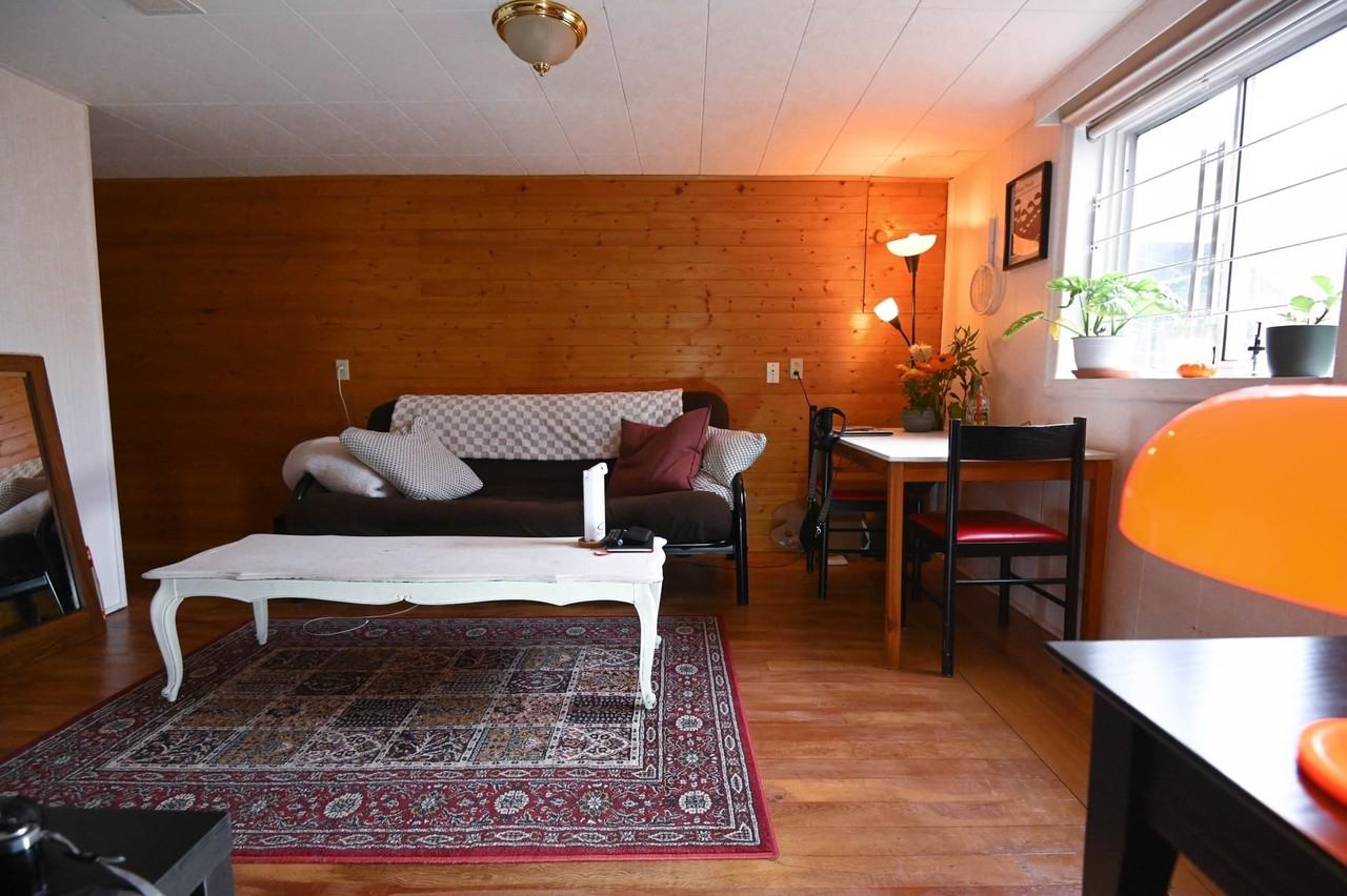 366 East 39th Avenue - Photo 5 of 14