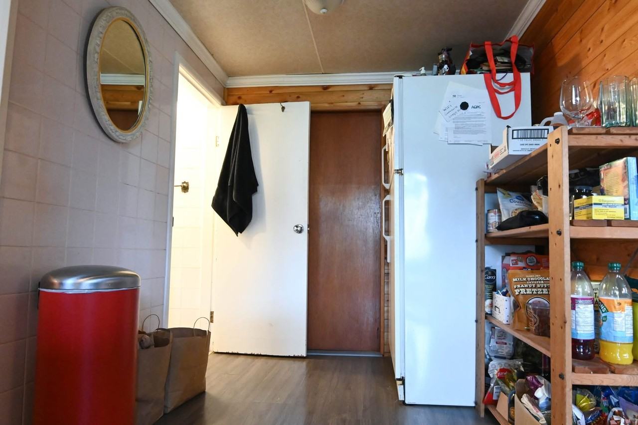 366 East 39th Avenue - Photo 6 of 14