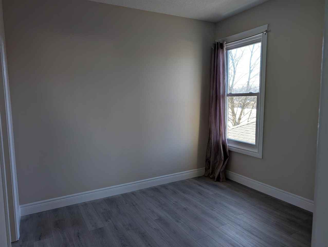 420 Simcoe Street #2 - Photo 4 of 6