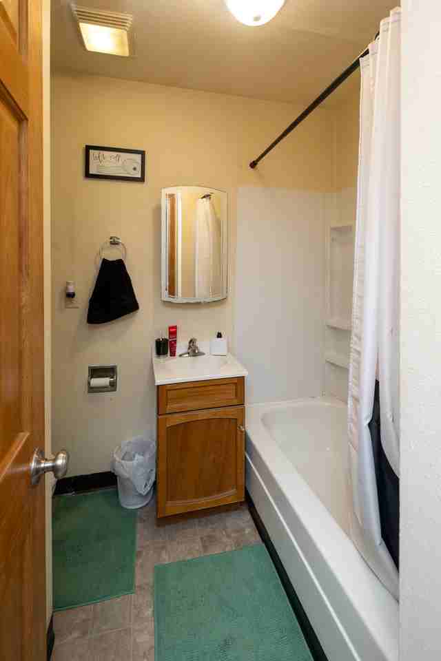 400 3rd Ave Sw #6 - Photo 4 of 7