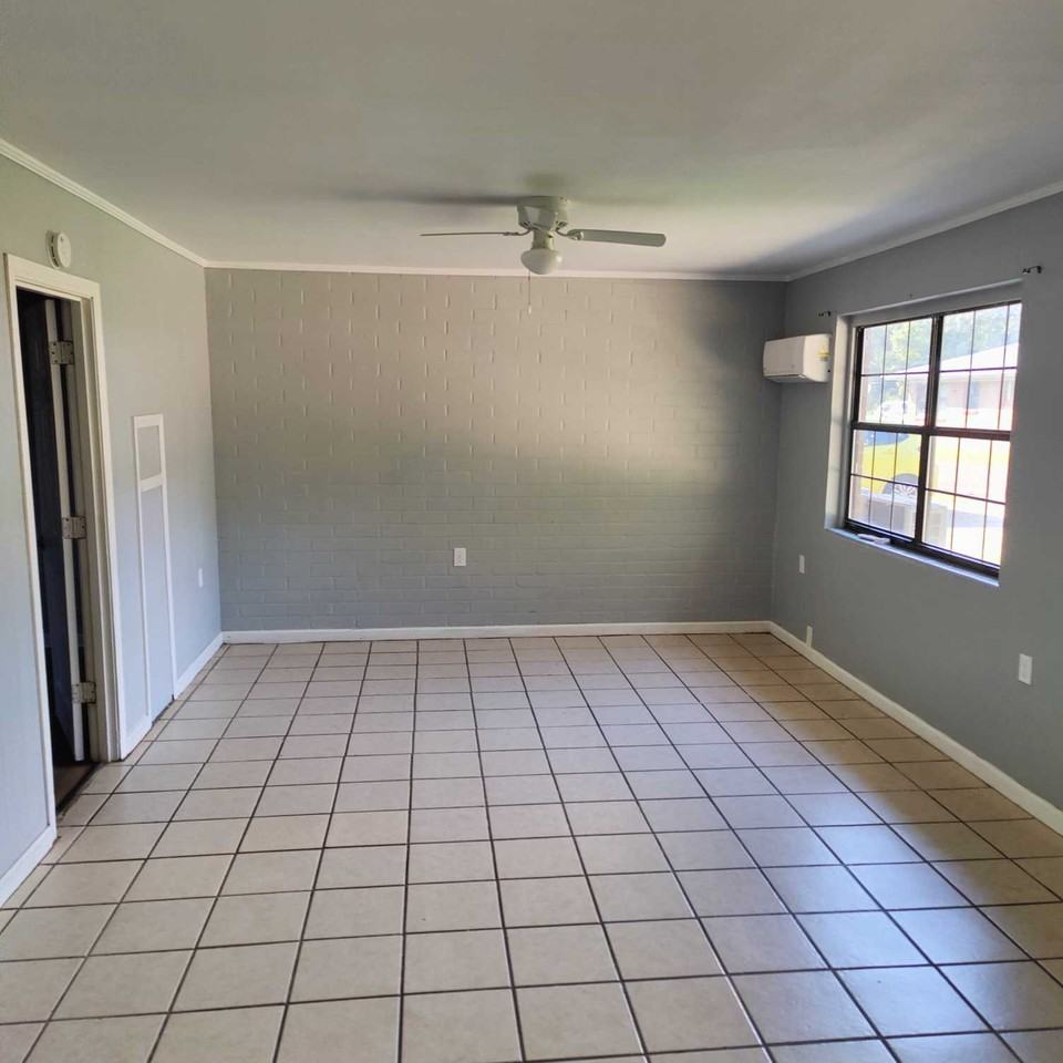 616 Mills Ave #1 - Photo 7 of 8