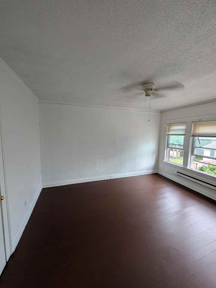 1874 Marloes Ave #20 - Photo 4 of 10