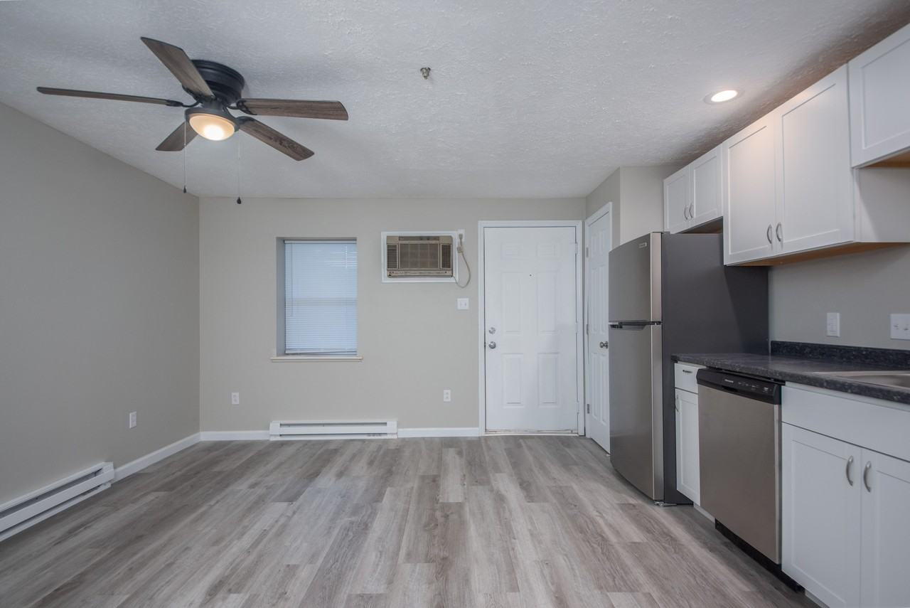 1064 Willowdale Rd #E - Photo 5 of 9