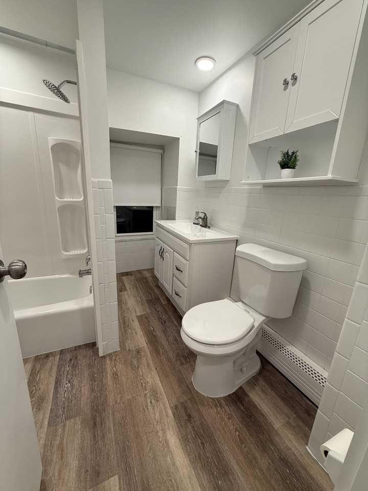 717 Asbury Ave #3rdFL - Photo 4 of 8