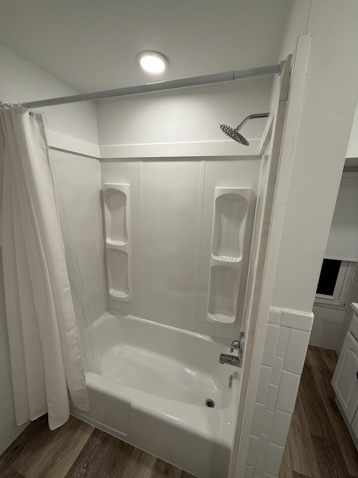 717 Asbury Ave #3rdFL - Photo 7 of 8