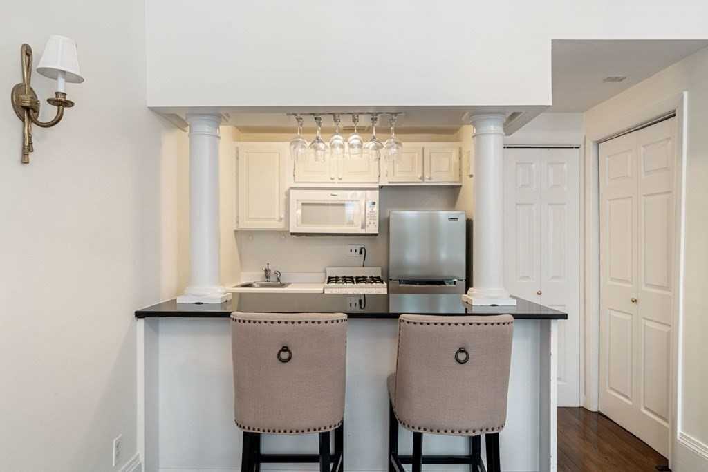 271 Beacon St #1 - Photo 4 of 17