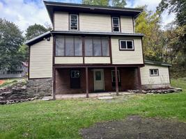 featured image of 318 E Main St #2