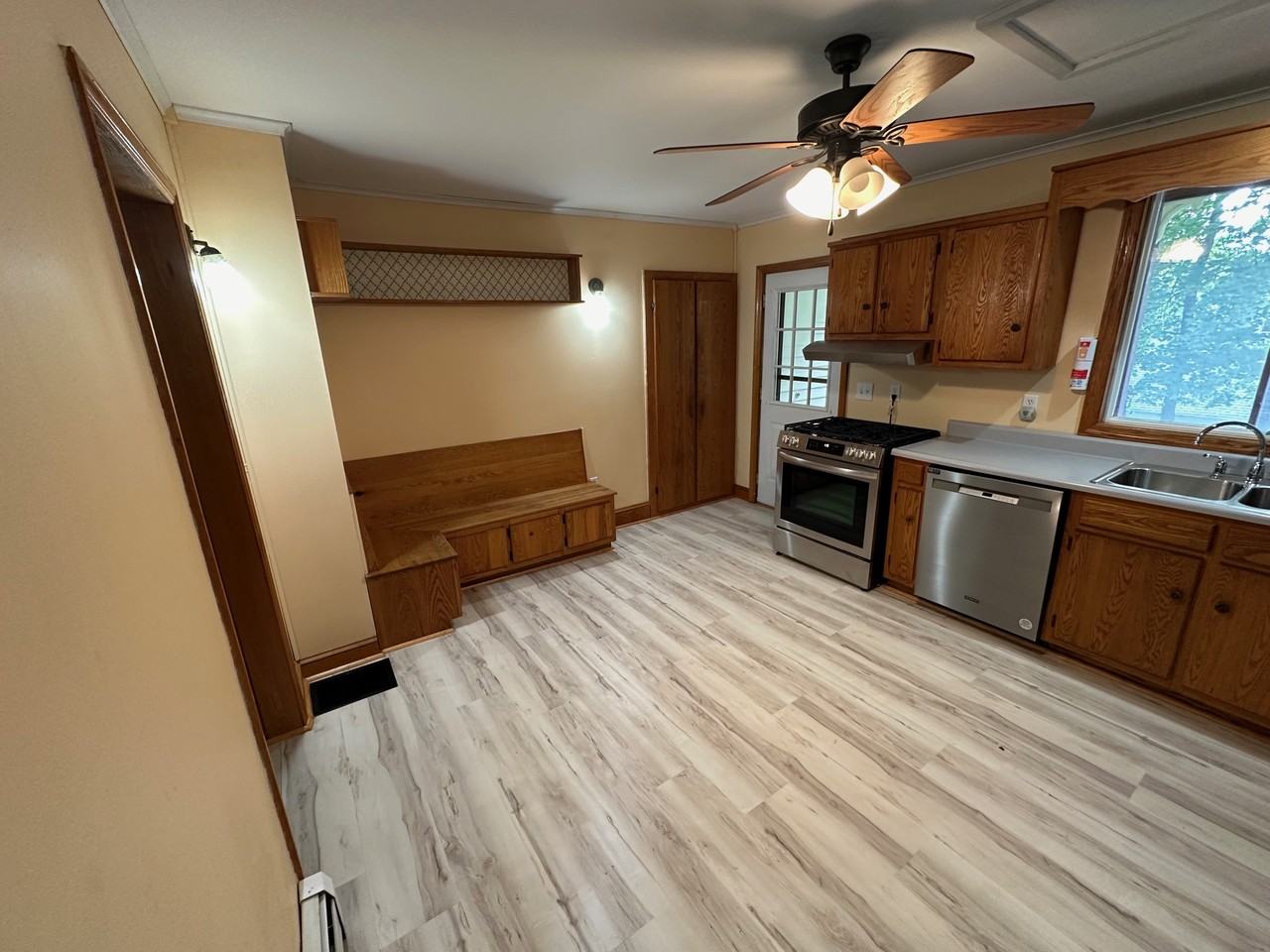 318 E Main St #2 - Photo 4 of 19