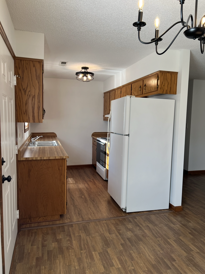 93 Kerry Dr #NA - Photo 3 of 10