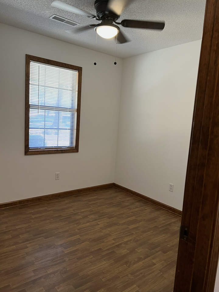 93 Kerry Dr #NA - Photo 7 of 10