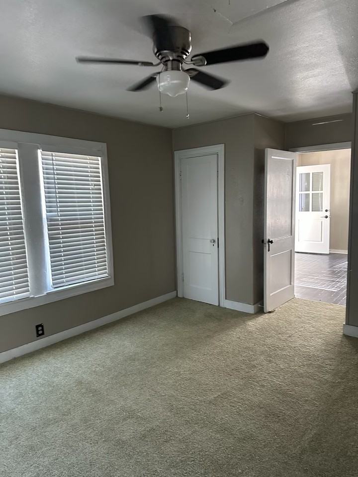 410 1/2 Ohio Ave #NA - Photo 4 of 4