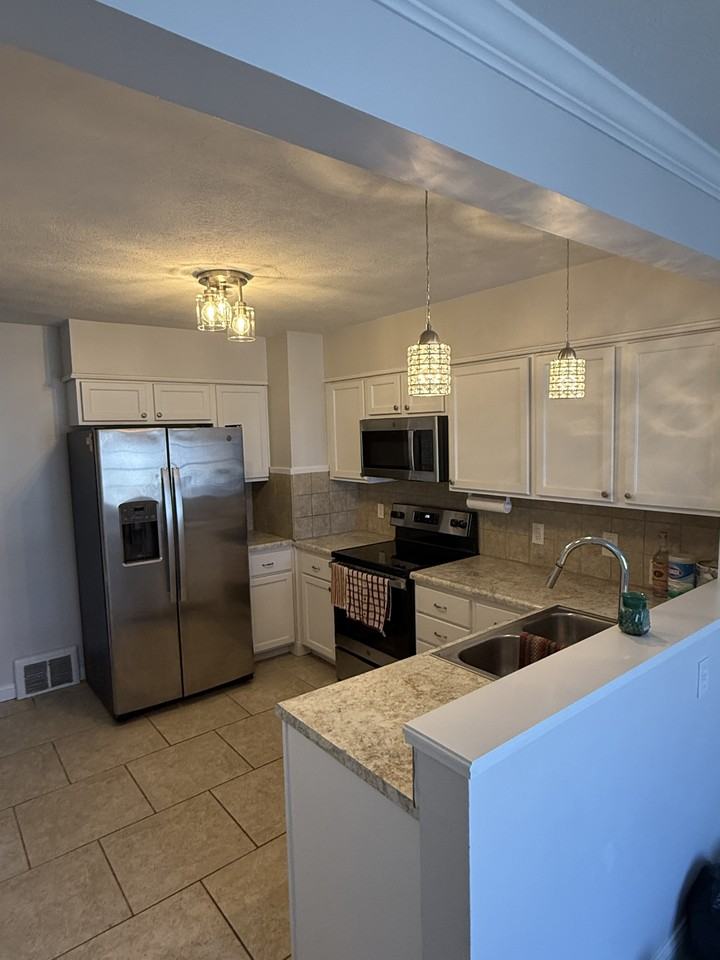 3212 S Palmer St #NA - Photo 2 of 18