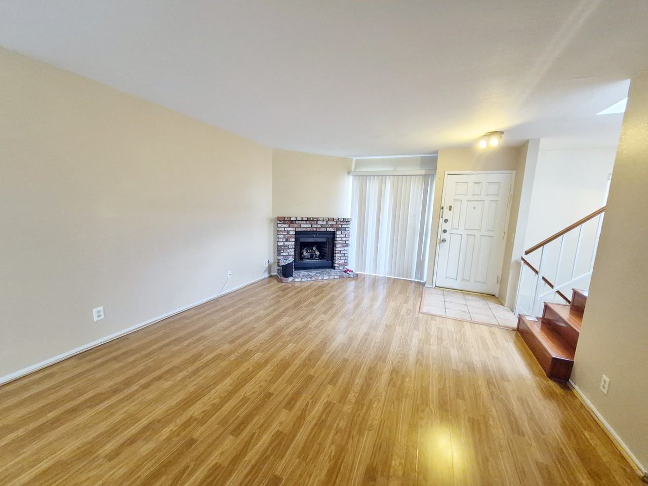 1836 Huntington Dr #1836 - Photo 4 of 20
