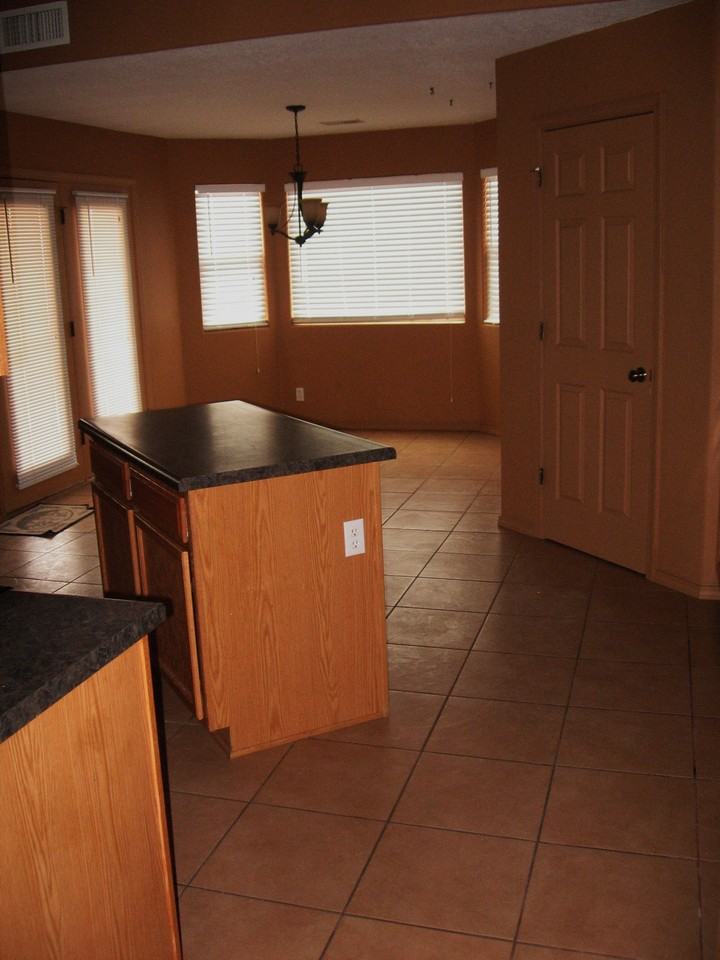 404 6th St Ne #NA - Photo 3 of 21