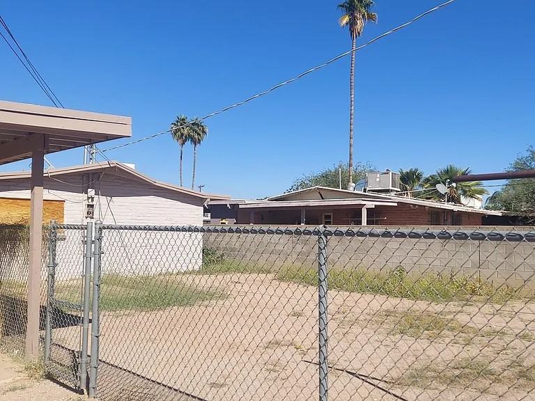 3402 E 27th St #NA - Photo 3 of 3