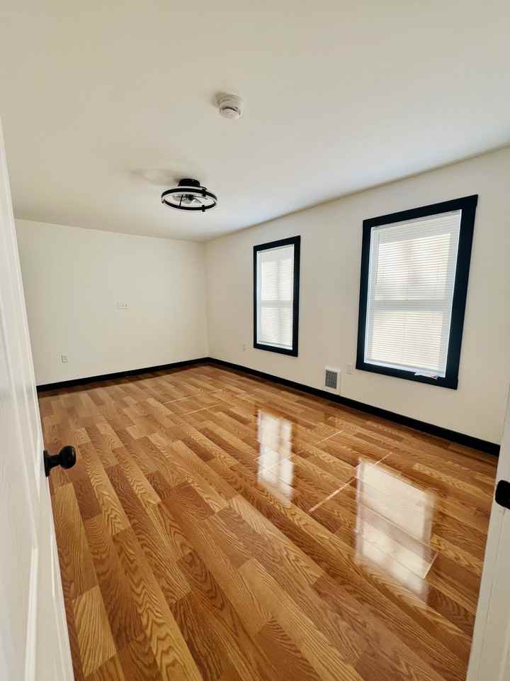 19 Aldrich St #1 - Photo 6 of 20