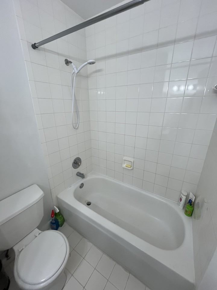 171 Riviera Cir #171 - Photo 2 of 10