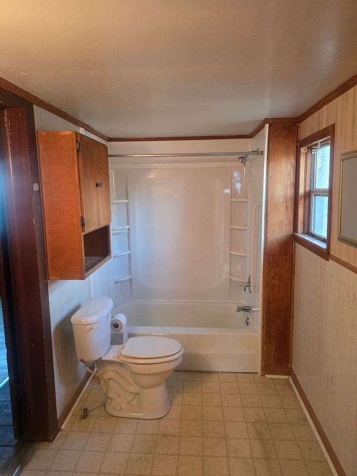 87 College Ave - Photo 7 of 9