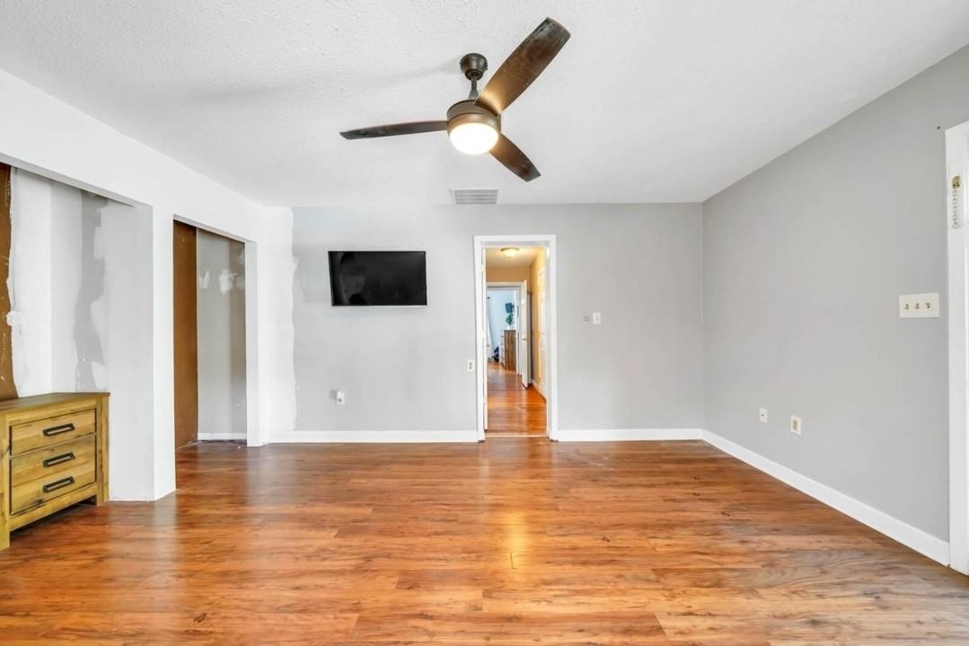 18 Oleander Pkwy #NA - Photo 3 of 17