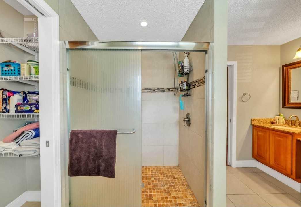 18 Oleander Pkwy #NA - Photo 7 of 17