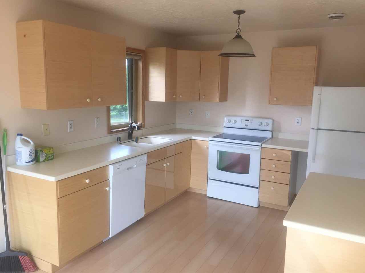 150 Pratt Ave #A - Photo 6 of 10